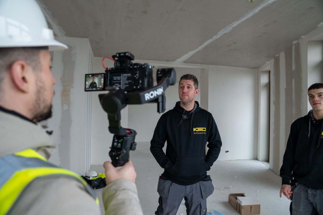 Snippetly crew filmt klant op locatie met Ronin gimbal